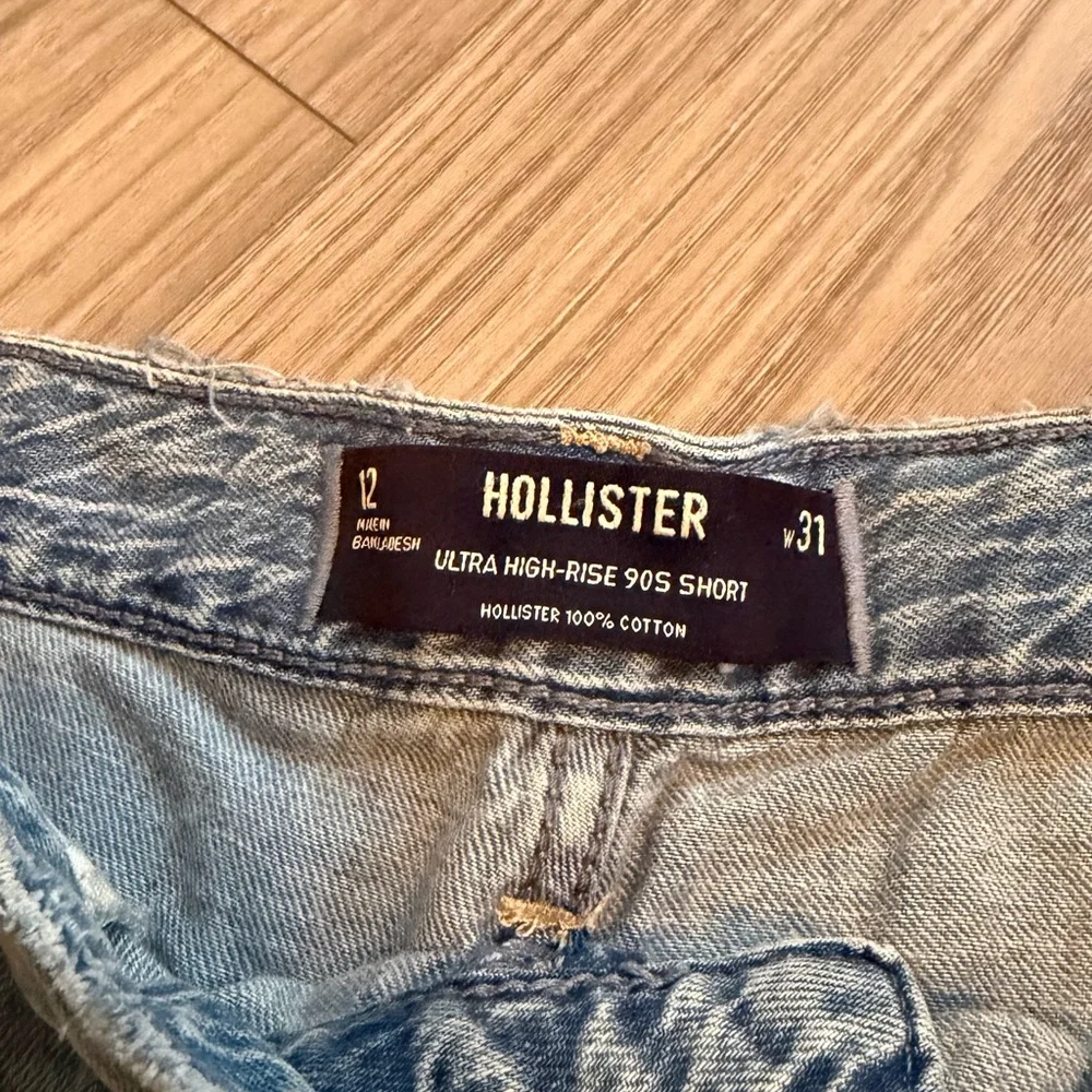 Hollister Ultra High Rise 90s Jean Short | Size 12 | 31 waist | 100% Cotton